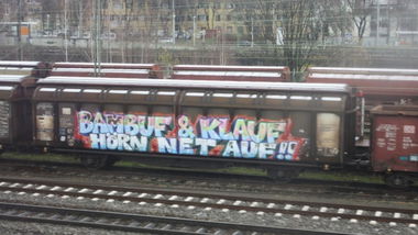 Graffiti Train in Stuttgart - Photo by stuttgart0711 - Bambuf, klauf, bambus (200?)