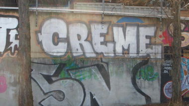 Graffiti Bombing in Stuttgart - Photo by stuttgart0711 - Creme, stuttgart, Trainline (2010)