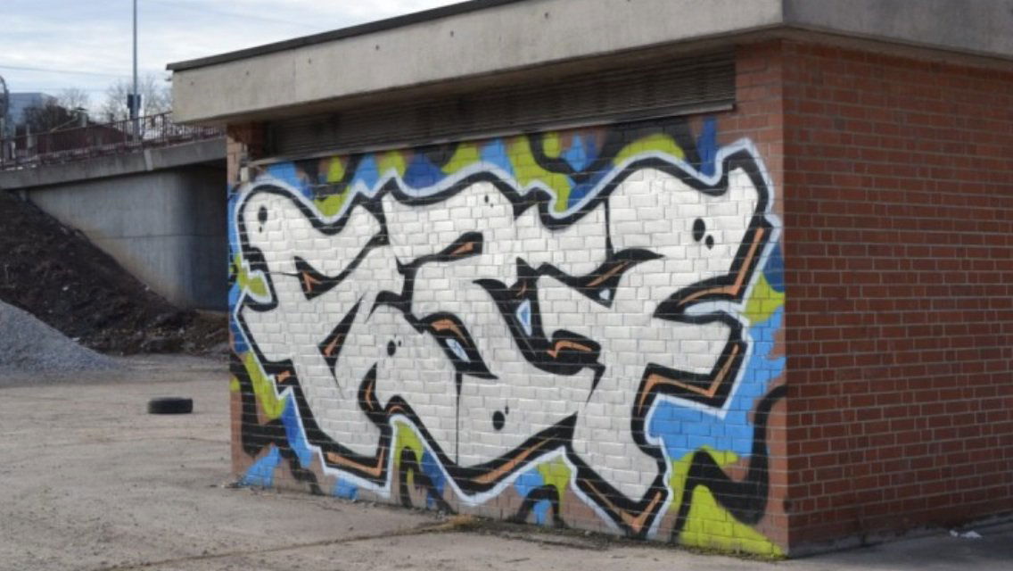 Graffiti Bombing in Stuttgart - Photo by stuttgart0711 - 637, stuttgart, Chrome (2012)