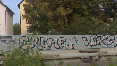Graffiti Bombing in Stuttgart - Photo by stuttgart0711 - Creme, wiks, stuttgart (2012)