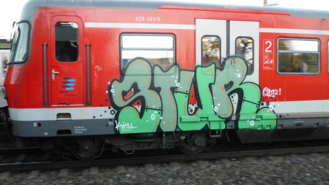 Graffiti Train in Stuttgart - Photo by stuttgart0711 - stur, kisl, sbahn (2012)