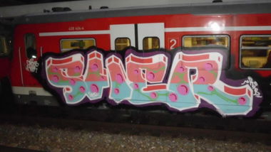 Graffiti Train in Stuttgart - Photo by stuttgart0711 - sher, sbahn, rhb (2012)