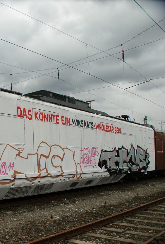 Graffiti Train - Photo by stuttgart0711 - hccb, wiks, kats (2014)