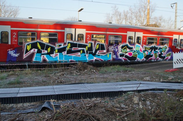 Graffiti Train - Photo by stuttgart0711 - risk, slafe, sbahn (2014)