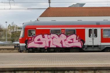 Graffiti Train - Photo by stuttgart0711 - share, regionalbahn, stuttgart (2014)