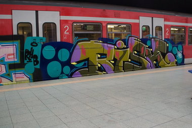 Graffiti Train - Photo by stuttgart0711 - risk, rhb, crew (2014)