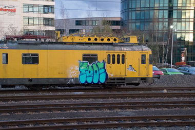 Graffiti Train - Photo by stuttgart0711 - toos, turmwagen, throwup (2011)