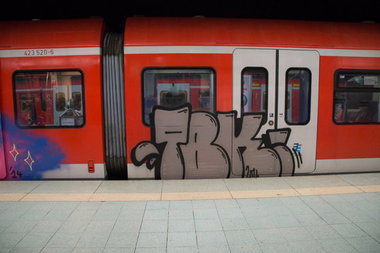 Graffiti Train - Photo by stuttgart0711 - tbk, crew, stuttgart (2014)