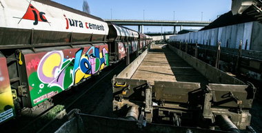 Graffiti Train - Photo by stuttgart0711 - basel, smash, güterwaggons (2014)