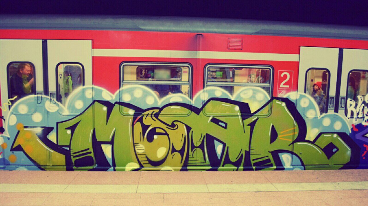 Graffiti Train - Photo by stuttgart0711 - moar, rhb, crew (2014)