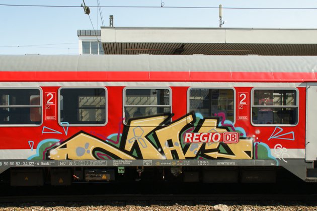 Graffiti Train - Photo by stuttgart0711 - jam, regionalbahn, stuttgart (2014)
