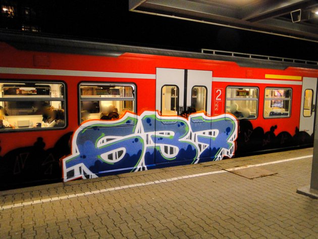 Graffiti Train - Photo by stuttgart0711 - 637, sbahn, stuttgart (2012)