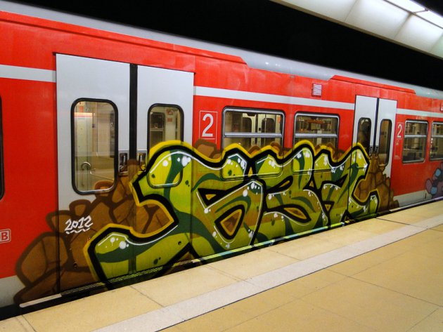 Graffiti Train - Photo by stuttgart0711 - 637, crew, stuttgart (2012)