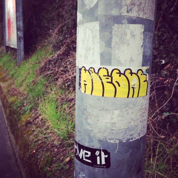 Graffiti Artwork - Photo by stuttgart0711 - report, sticker, throwup (2013)