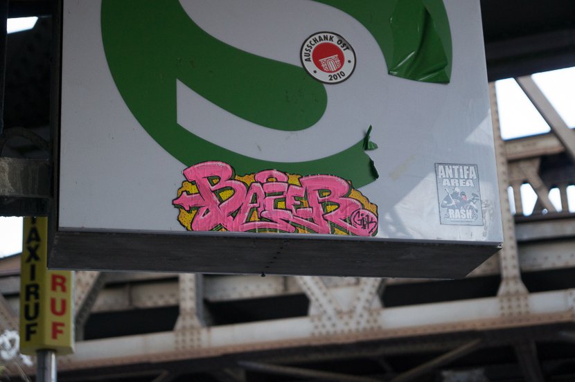 Graffiti Artwork - Photo by stuttgart0711 - bazer, stuttgart, aufkleber (2013)