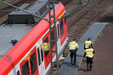 Graffiti Artwork - Photo by stuttgart0711 - polizei, sbahn, stuttgart (2014)