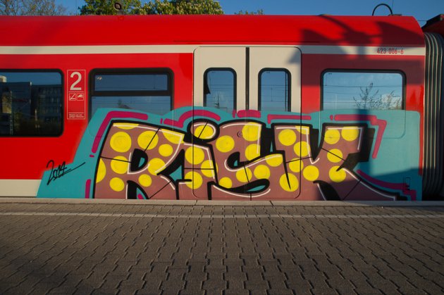 Graffiti Train - Photo by stuttgart0711 - risk, sbahn, stuttgart (2014)