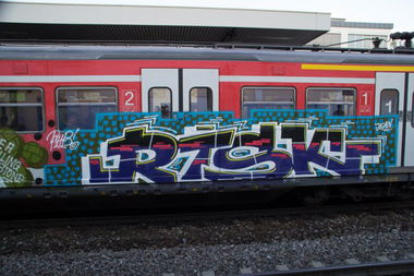 Graffiti Train - Photo by stuttgart0711 - risk, jean, rhb (2014)