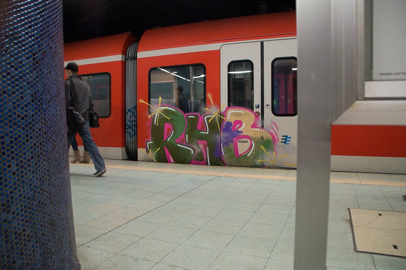 Graffiti Train - Photo by stuttgart0711 - rhb, crew, sbahn (2014)