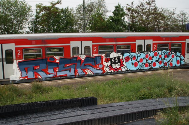 Graffiti Train - Photo by stuttgart0711 - risk, beats, sbahn (2014)