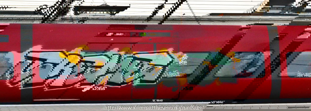 Graffiti Train - Photo by stuttgart0711 - creme, denmark, stuttgart (2013)