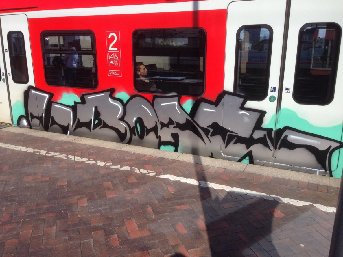Graffiti Train - Photo by stuttgart0711 - uboat, sbahn, cologne (2015)