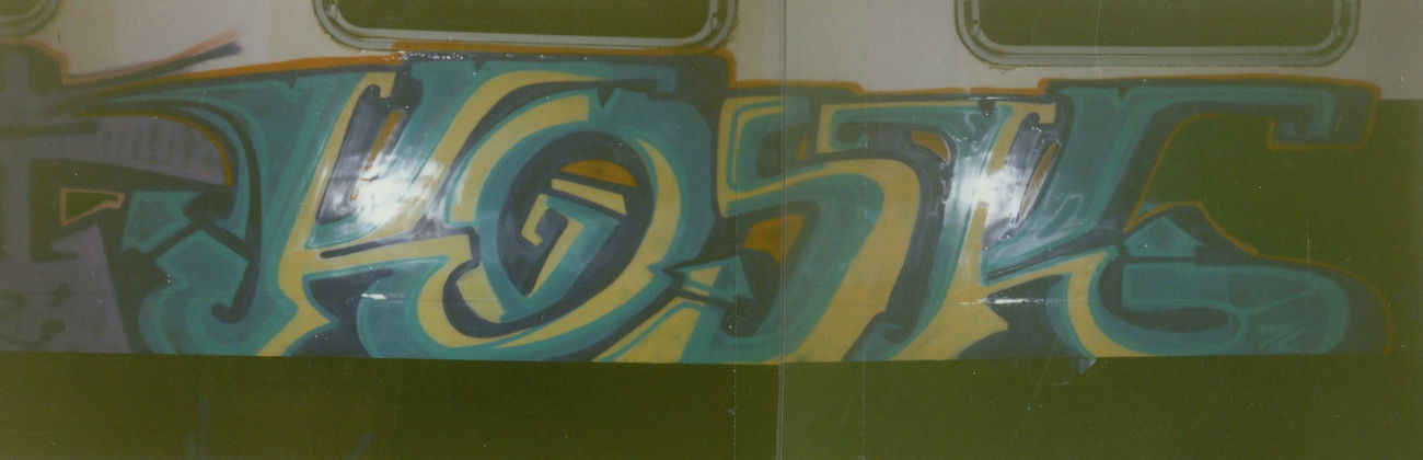 Graffiti Train - Photo by suburban - KOSK, SMBA, CAM (1996)