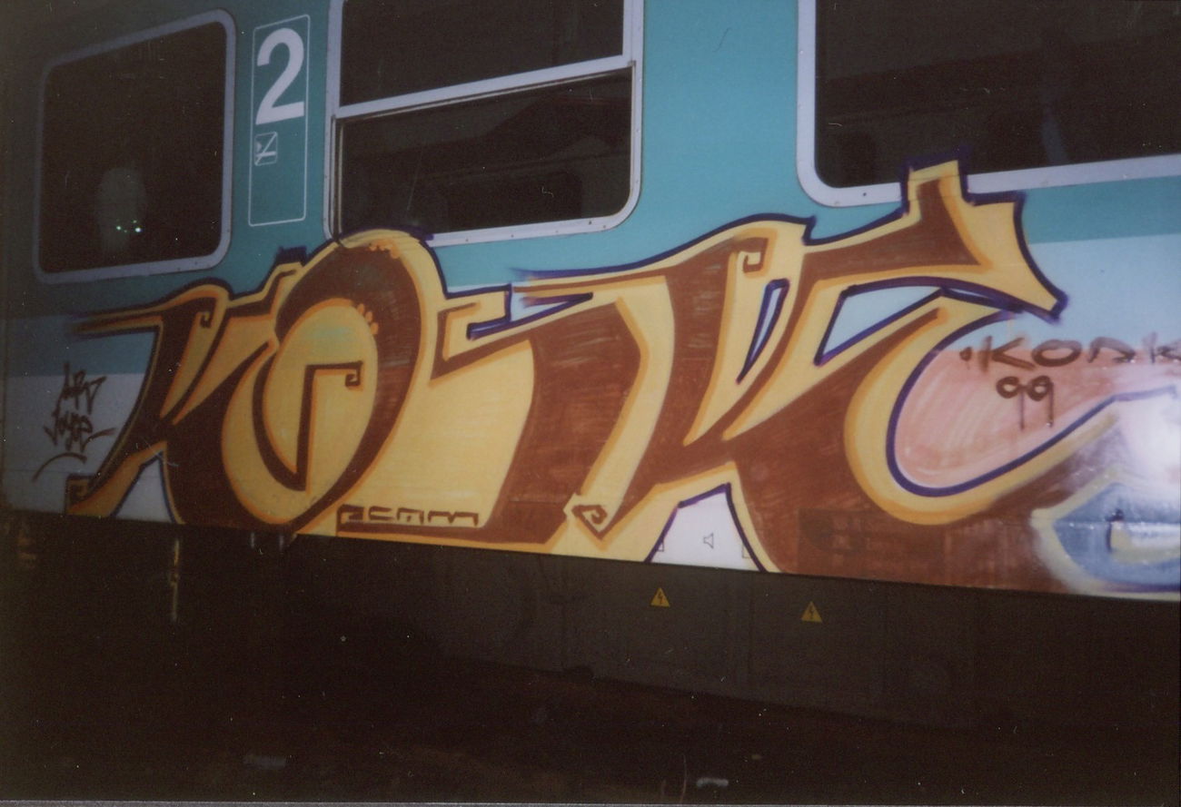 Graffiti Train - Photo by suburban - KOSK, ARTA, KEZAR (1999)