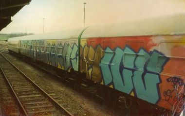 Graffiti Train - Photo by suburban - SPACE, KOSK, IRE (1995)