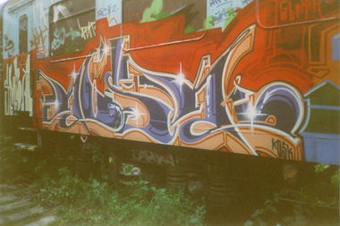 Graffiti Train - Photo by suburban - STER, CAM, BASE (2001)