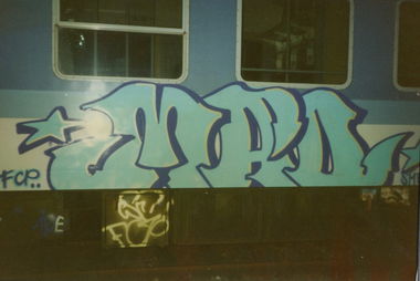 Graffiti Train - Photo by suburban - MADone, SMBA, FCP (1995)