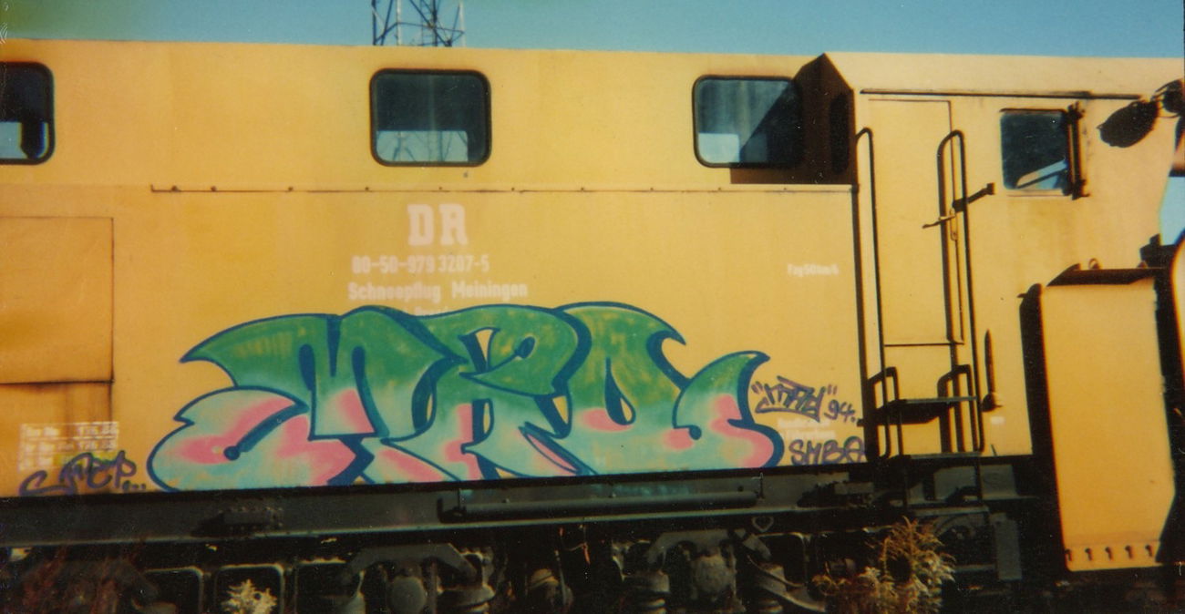 Graffiti Train - Photo by suburban - SMBA, MADone, KOSK (1994)