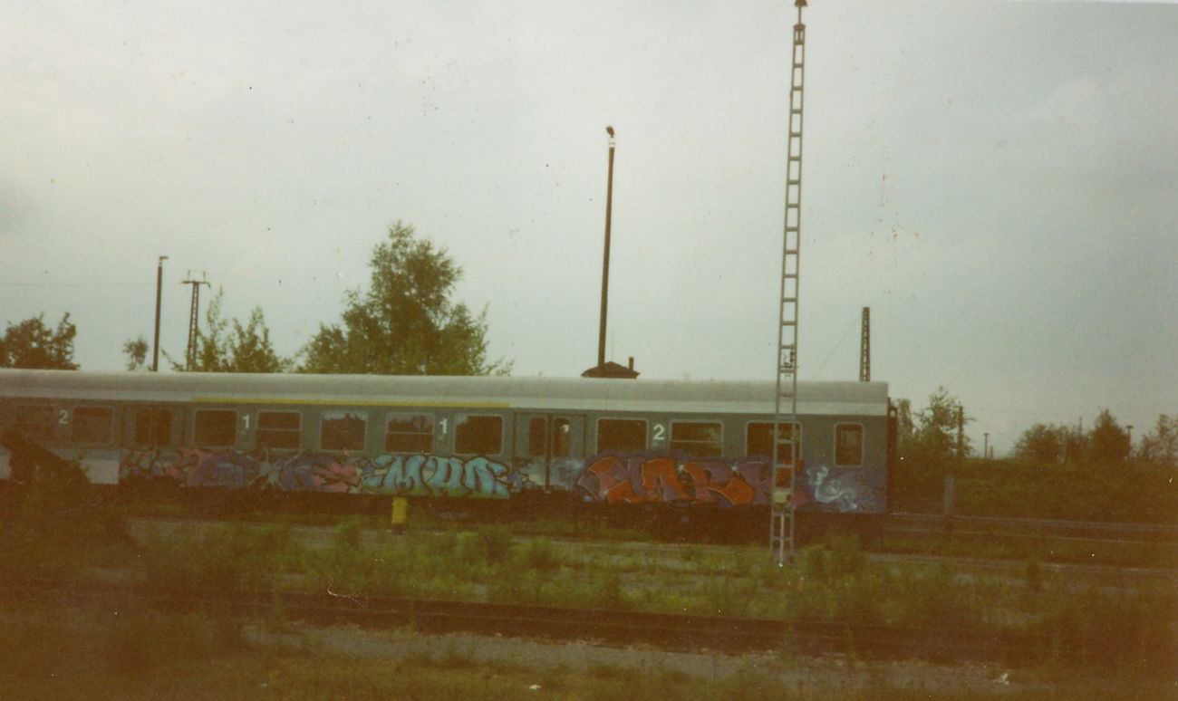 Graffiti Train - Photo by suburban - ANDE, MADone, NARK (1995)