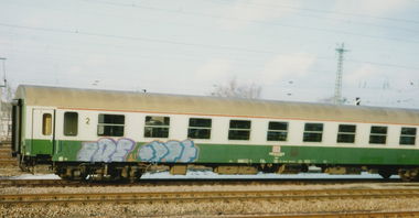 Graffiti Train - Photo by suburban - IRE, KOSK, ARTA (1996)