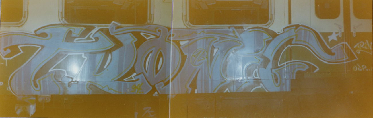 Graffiti Train - Photo by suburban - TRONIC, KOSK, SMBA (1994)