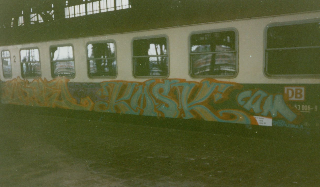 Graffiti Train - Photo by suburban - ARTA, KOSK, STER (1996)