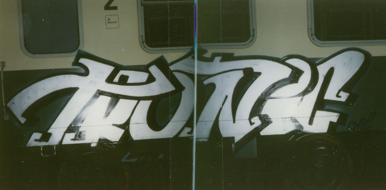 Graffiti Train - Photo by suburban - TRONIC, SMBA, GTI (1994)