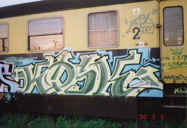 Graffiti Train in Poland - Photo by suburban - KOSK, ARTA, PHANK (2000)