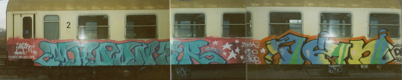 Graffiti Train - Photo by suburban - MADone, GENIUS, SMBA (1994)