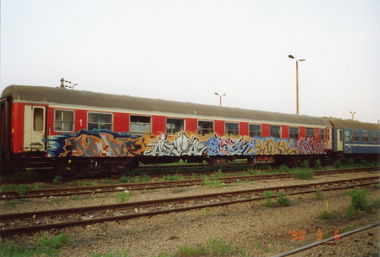 Graffiti Train in Poland - Photo by suburban - ARTA, STEM, DINAR (2000)