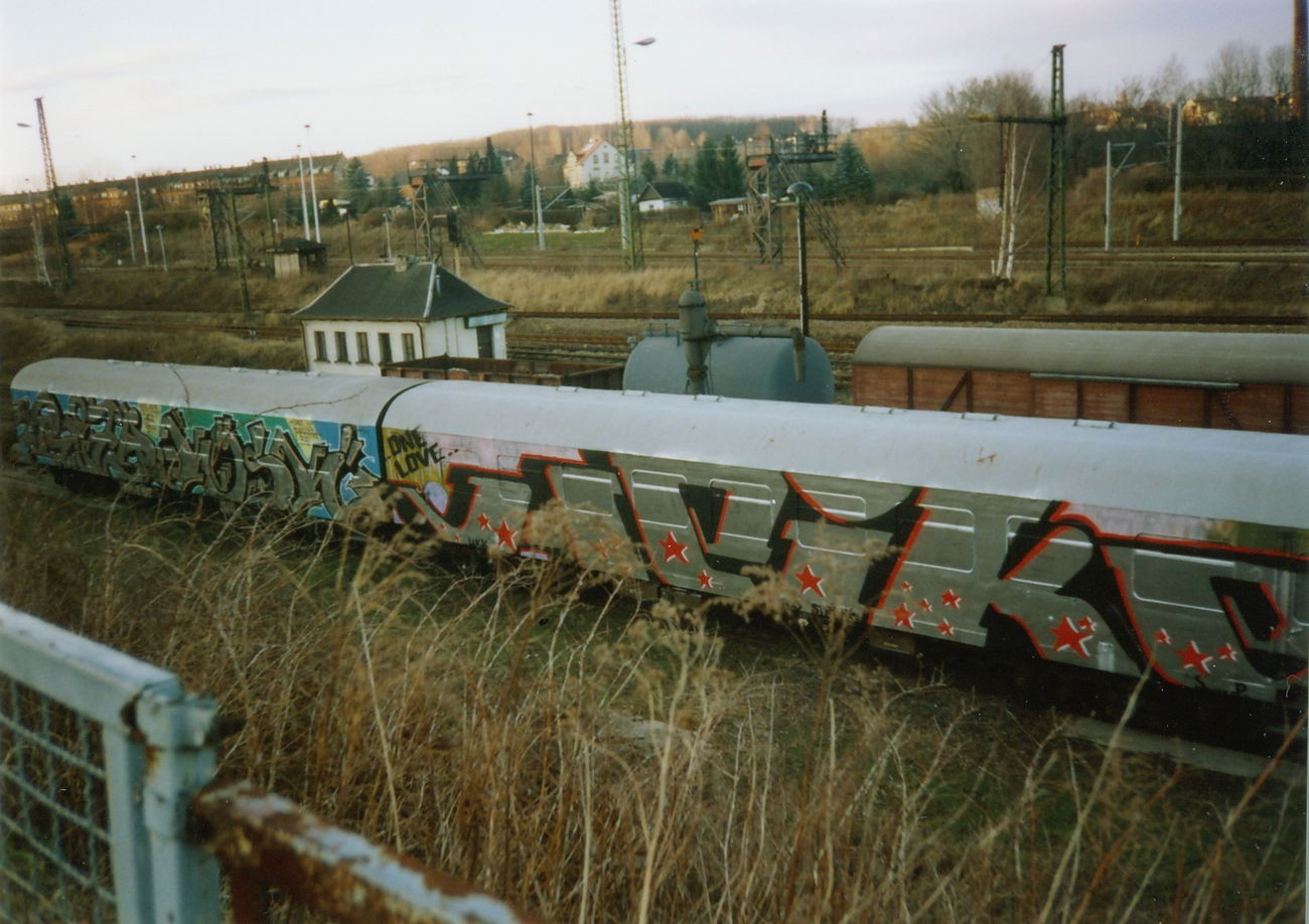 Graffiti Train - Photo by suburban - REZA, KOSK, STEM (2001)
