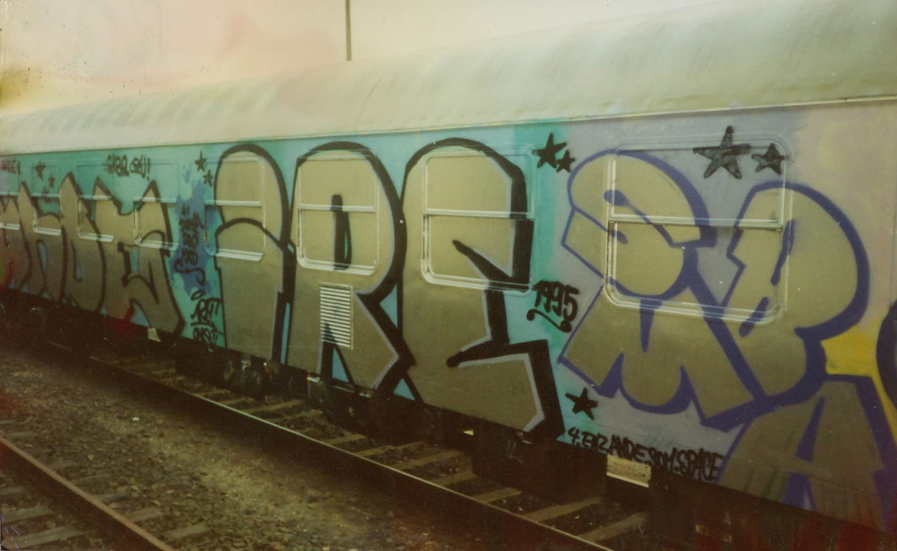 Graffiti Train - Photo by suburban - ANDE, IRE, SPACE (1995)