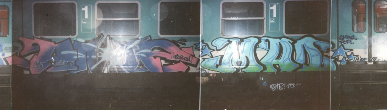 Graffiti Train - Photo by suburban - ANDE, MADone, SOMAT (1995)