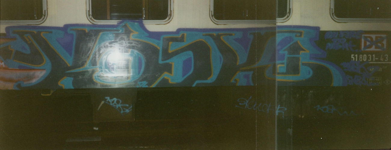 Graffiti Train - Photo by suburban - KOSK, ARTA, KEZAR (1996)