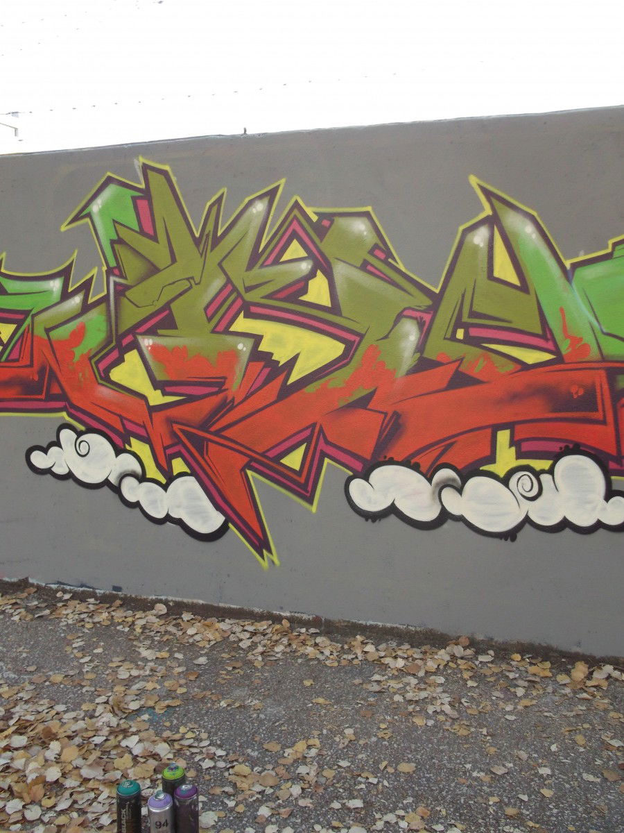 Graffiti Wall in Thessaloniki - Photo by suras_dscrime - suras, dscrime, 2013 (2012)