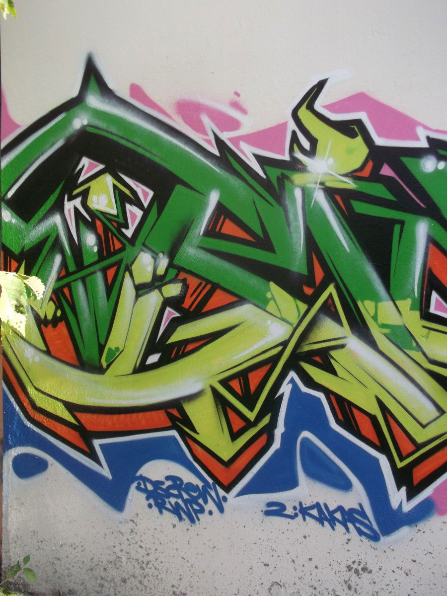 Graffiti Wall in Greece - Photo by suras_dscrime - suras, dscrime, rwp (2012)