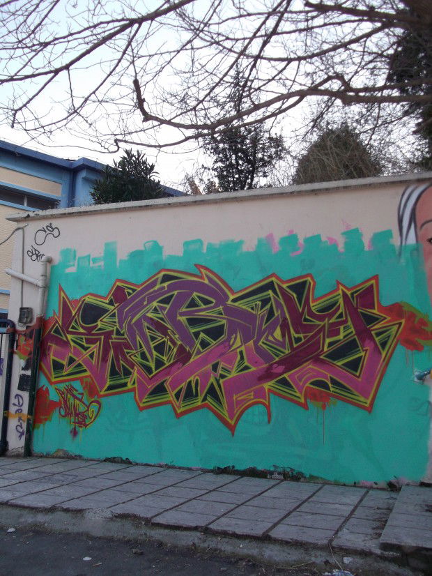 Graffiti Wall in Greece - Photo by suras_dscrime - suras, dsc, dscrimes (2012)