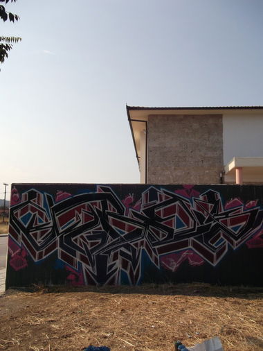 Graffiti Wall - Photo by suras_dscrime - suras, dsc, dscrime (2012)