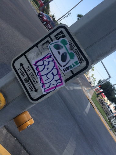 Graffiti Artwork - Photo by syroh - slaps, stencil