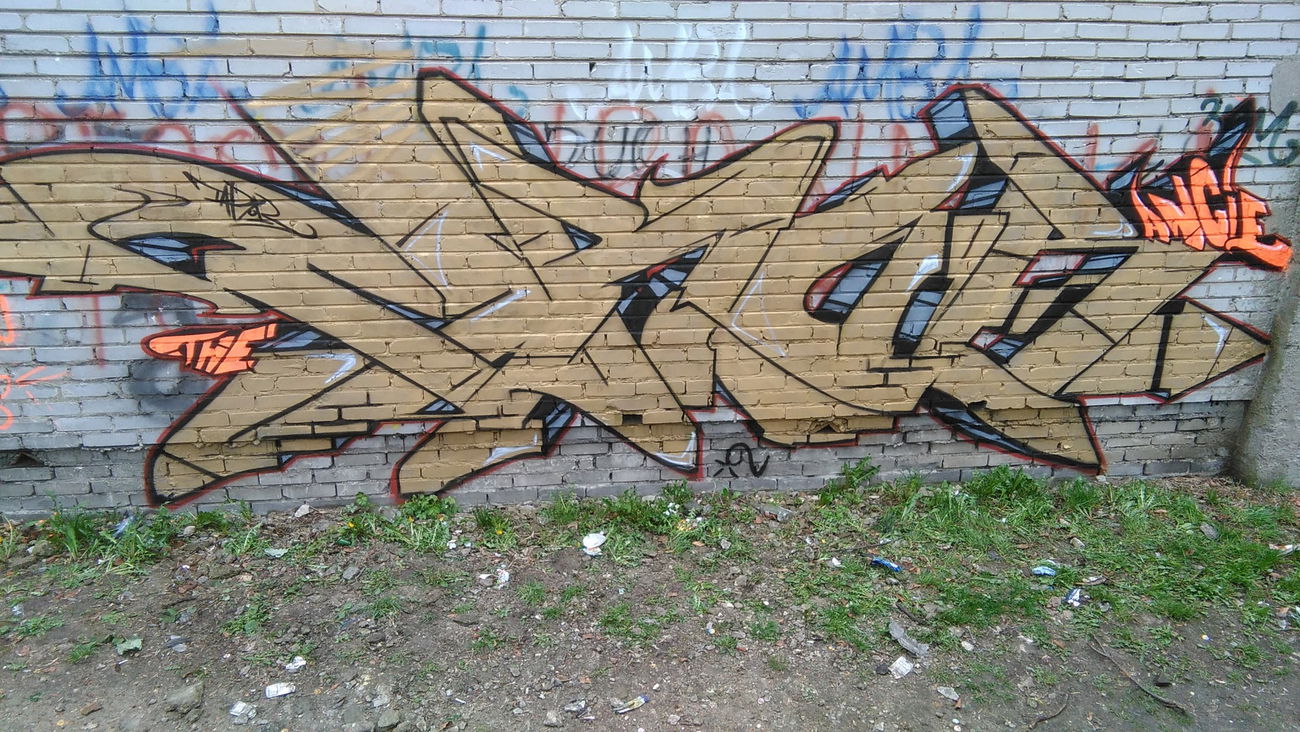 Graffiti Wall - Photo by tabor1